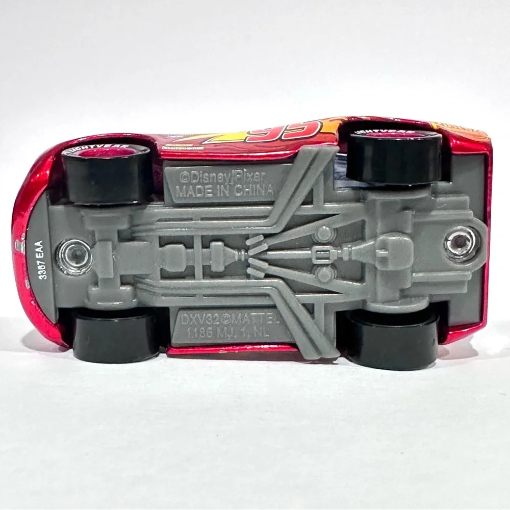 Disney Cars 3 Metallic Lightning McQueen Scavenger Hunt